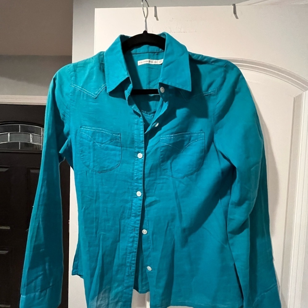 ~Izzue~ Teal Button-Up Shirt